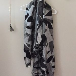 Black and grey Lululemon poncho scarf